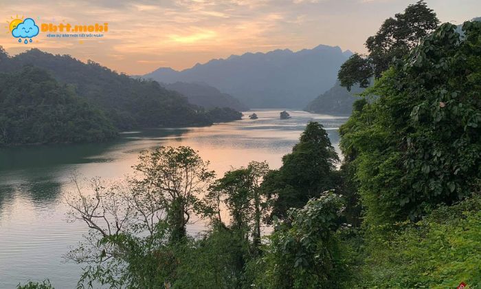 Ho Ba Be Dia Diem Du Lich Noi Tieng Tai Bac Kan